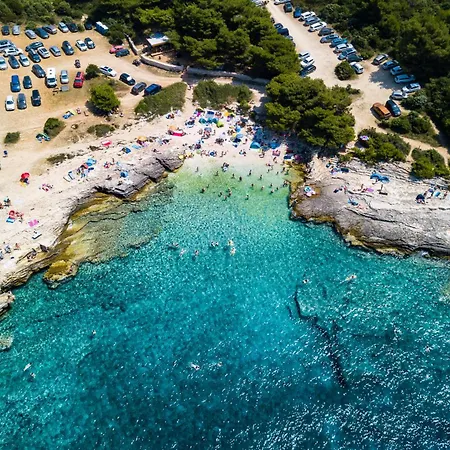 New Modern Elen In For 4 Persons - Center Pula